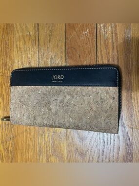 JORD Saint Louis Cork & Black Zip Wallet